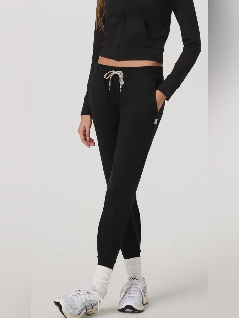NWT Vuori Women’s Performance Jogger Black Heather XXL DreamKnit Pants